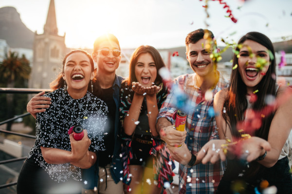Jeunes-shutterstock_565003417